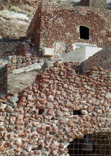 Ammoudi - Murs de pierres
