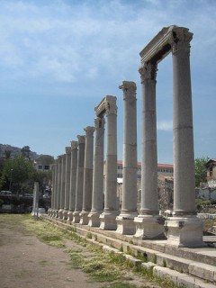 Colonnes sur l'agora de l'ancienne Smyrne
