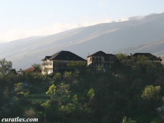 Gjirokastr, la colline sud