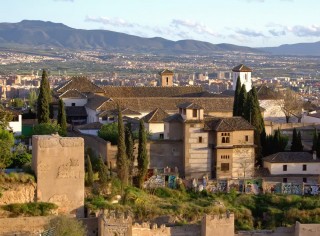 L'Alhambra de Grenade  la tombe du jour
