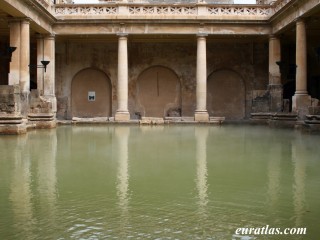 Le grand bassin des thermes de Bath