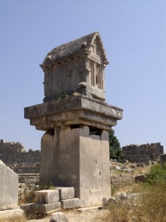 Le pilier funraire des Harpyies