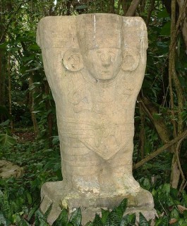 Parcours archologique : statue maya-toltque