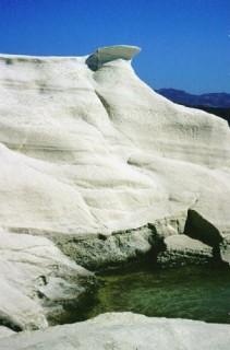 Sarakiniko : falaise blanche