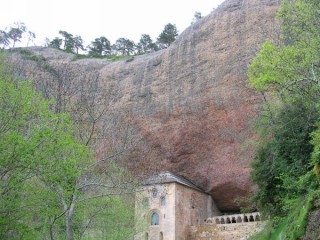 Vue du monastre de San Juan de la Pea en Aragon