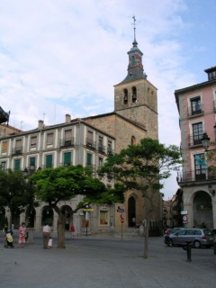 Eglise romane sur la plaza Mayor