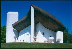 L’Œuvre architecturale de Le Corbusier, une contribution exceptionnelle au Mouvement Moderne