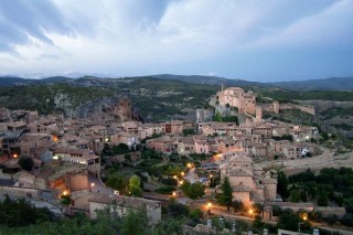 ALQUEZAR : Photos du village dAlquezar (Aragon)