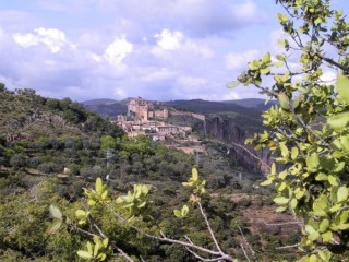ALQUEZAR : Photos du village dAlquezar (Aragon)
