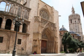 Photo de la cathdrale de Valence et de son...