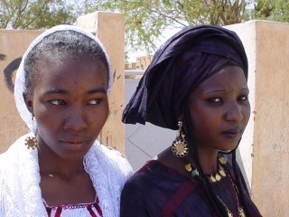 Jeunes filles Touargues d'Agadez