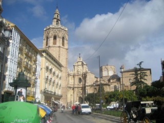 Photo de la cathdrale de Valence et de son...