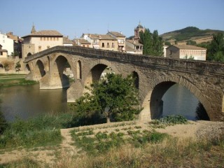 4ème étape Puente la Reina le pont médiéval sur le Rio Arga débur du 