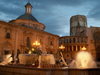Photo de la cathdrale de Valence et de son...