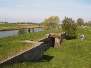 Batteries enterrées près du fort Veldhuis