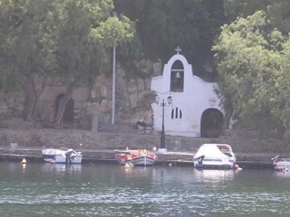 Chapelle du lac marin. Agios-Nikolaos