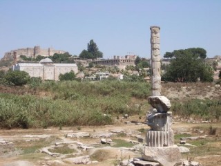 Colonne du temple d'Artemis
