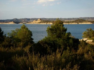 Photo du barrage (Embalse) de Caspe et Mequinenza...