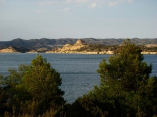 Photo du barrage (Embalse) de Caspe et Mequinenza (Aragon)...