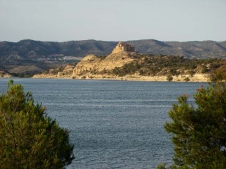 Photo du barrage (Embalse) de Caspe et Mequinenza...