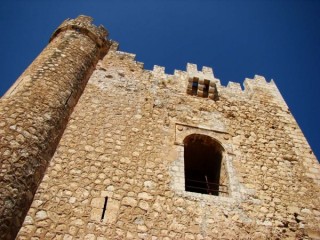Photo du village et du chteau d'Alcala del...