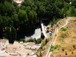 Photo du village et du chteau d'Alcala del...