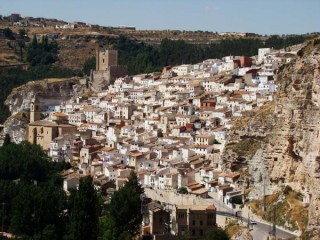 Photo du village et du chteau d'Alcala del...