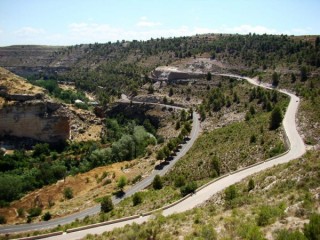 Photo du village de Jorquera et du caon del Rio...