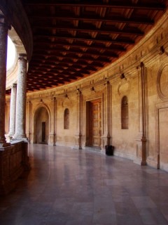 Le Palais de Charles Quint: Cour circulaire et...