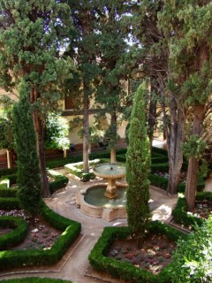 Fontaine des jardins de Daraxa