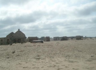 Dans la ville de Danushkodi dtruite