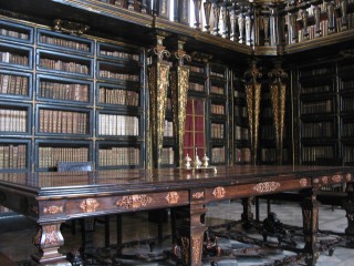 Intrieur de la bibilothque