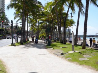 Kalakaua avenue