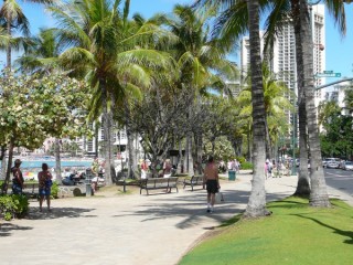 Kalakaua avenue