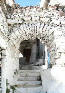 Koroni - Ruelle et passage vot