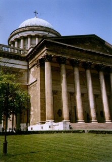 La basilique (2/3) La basilique (2/3)