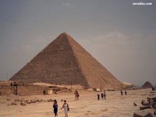 La grande pyramide de Chéops à Gizeh