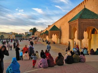 La place El Hdim  l'aube