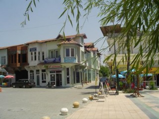 La place du centre de Kyceğiz