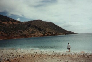La plage de Plaka La plage de Plaka