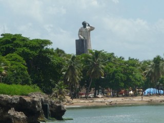 La statue de Fray Montesino