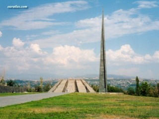 Le monument aux morts du génocide à Erevan