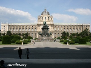 Le musée d'histoire naturelle de Vienne, place Mar...
