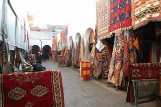 Le souk aux tapis Le souk aux tapis