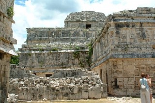 Le temple et son annexe Est