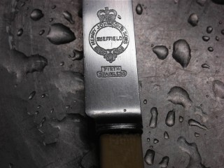 Les couteaux en acier de Sheffield