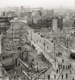 Lord street aprs le bombardement clair de mai 1941