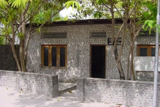 Maison de pierres maldivienne