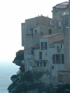 Maisons de Bonifacio sur la falaise