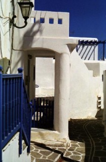 Marpissa - Ruelle blanche et bleue